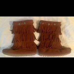 Size 11 Toddler Minnetonka Triple fringe Boots